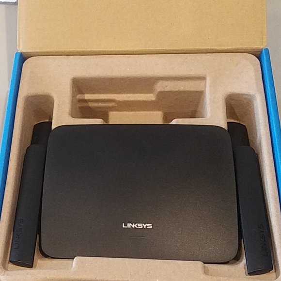 Linksys RE9000 AC3000 TRI-BAND WI-FI Extender. Wireless Range Booster - Picture 1 of 4